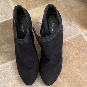 Elegant Jasmin Black Suede Ankle Boots US Size 12